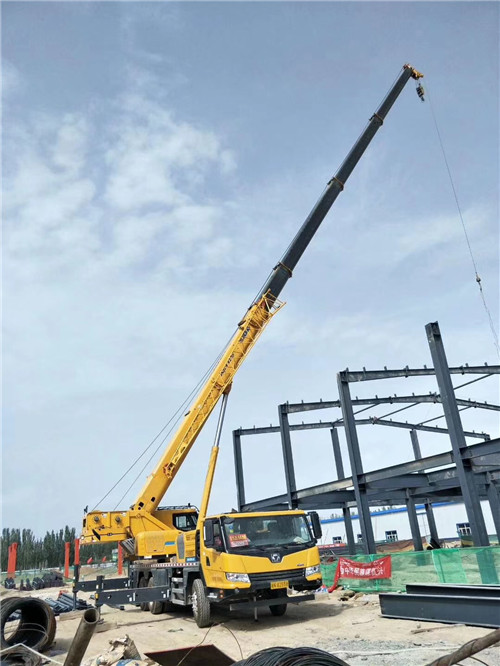 江都区超高层建筑钢结构吊装案例